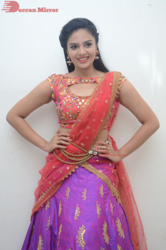 Telugu Actress Sreemukhi in a half saree dress