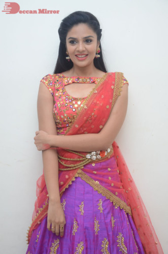 Telugu Actress Sreemukhi in a half saree dress