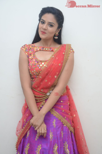 Telugu Actress Sreemukhi in a half saree dress