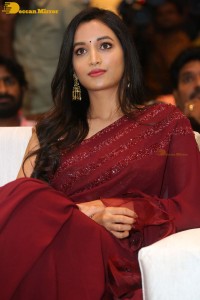 Srinidhi-Shetty-8