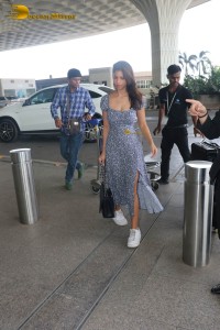 Shah Rukh Khan’s daughter Suhana Khan at Mumbai Airport