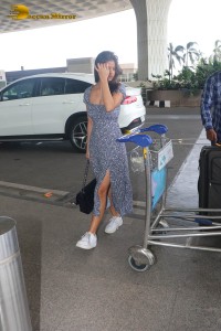 Shah Rukh Khan’s daughter Suhana Khan at Mumbai Airport