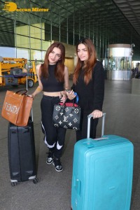 Twin Singers Sukriti and Prakriti Kakar spotted at Mumbai Airport