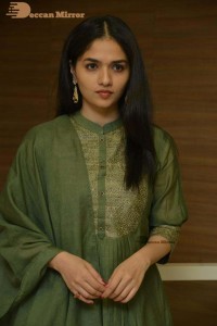 Sunaina Picture Gallery 1