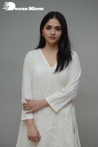 Sunaina-11