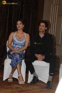 actress Sunny Leone in a blue dress at an event
