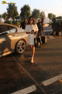 Actress Sunny Leone spotted at Mumbai Airport