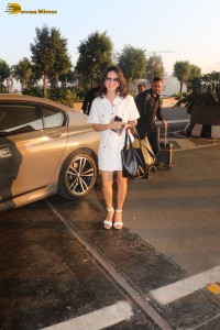 Actress Sunny Leone spotted at Mumbai Airport