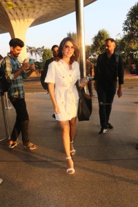 Actress Sunny Leone spotted at Mumbai Airport