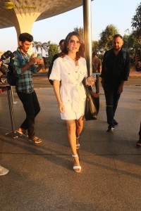 Actress Sunny Leone spotted at Mumbai Airport