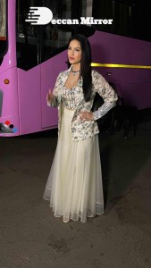 Sunny Leone promoting Panghat song on Kapil Sharma Set