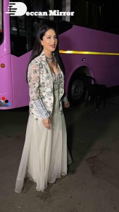 Sunny Leone promoting Panghat song on Kapil Sharma Set