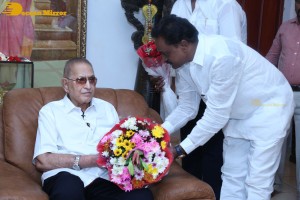 Telugu Superstar Krishna Birthday celebrations attended by his step son Naresh and fans