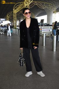 former miss universe and bollywood actress Sushmita Sen gorgeous in a black attire at airport