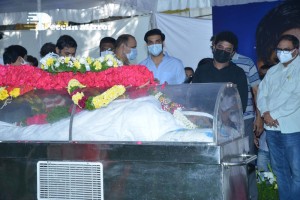Tollywood pays tribute to Sirivennela Seetharama Sastry