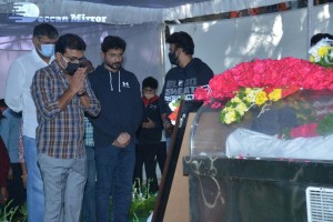 Tollywood pays tribute to Sirivennela Seetharama Sastry