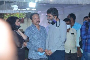 Tollywood pays tribute to Sirivennela Seetharama Sastry