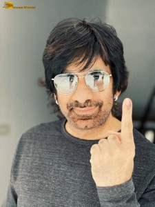 Movie Celebrities including Chiranjeevi, Nagarjuna, Venkatesh, Ravi Teja, Allu Arjun, Jr. NTR voted in the Telangana Legislative Election 2023