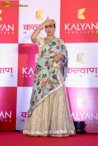 bollywood and tollywood actress tabu gorgeous at an event