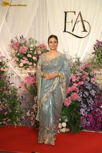 actress tabu beautiful in a grey color saree