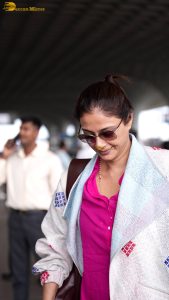 actress tabu stylish looks at mumbai airport