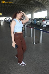 tamannaah bhatia spotted at mumbai airport