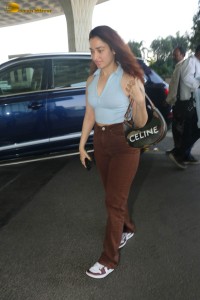 tamannaah bhatia spotted at mumbai airport