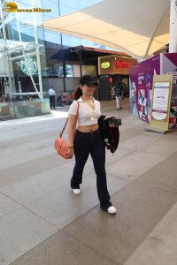 indian actress tamannaah bhatia hot looks in a pink t-shirt at airport