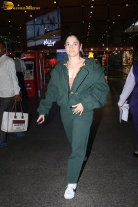 indian actress tamannaah bhatia hint of cleavage in green track suit
