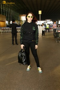 actress Tamannaah Bhatia hot looks in workout clothes