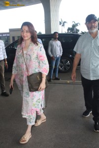 actress tamannaah bhatia dressed casually in salwar dress at mumbai airport