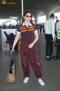 actress Tamannaah Bhatia cute at mumbai airport