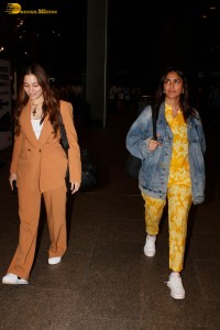 Actresses Tamannaah Bhatia and Mrunal Thakur were spotted at the Mumbai Airport on June 26, 2023