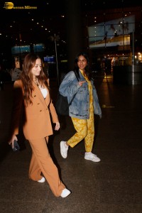 Actresses Tamannaah Bhatia and Mrunal Thakur were spotted at the Mumbai Airport on June 26, 2023