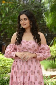 actress Tanvi Negi cute in a shoulderless dress