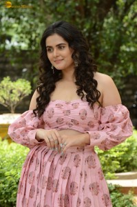 actress Tanvi Negi cute in a shoulderless dress