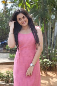 actress tanvi negi beautiful in a pink dress