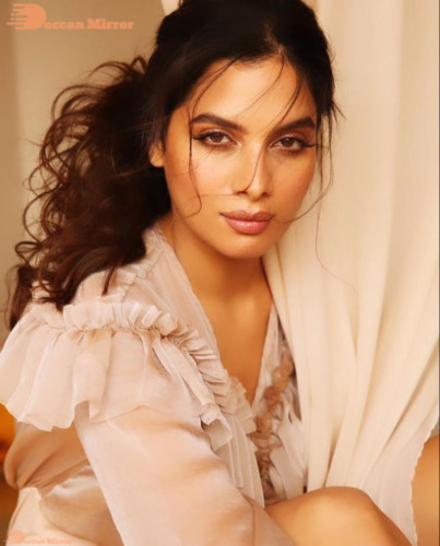 Telugu Actress Tanya Hope hot photoshoot