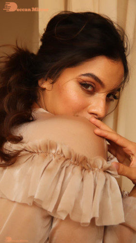 Telugu Actress Tanya Hope hot photoshoot