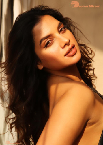 Telugu Actress Tanya Hope hot photoshoot