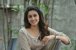 Tanya-Ravichandran-68