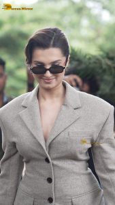 actress tara sutaria gorgeous in a mini skirt