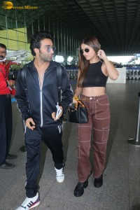 Tara Sutaria Picture in brown tights