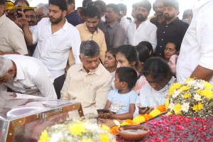 The final journey of nandamuri taraka ratna attended by friends and family