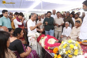 The final journey of nandamuri taraka ratna attended by friends and family