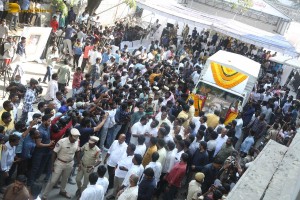 The final journey of nandamuri taraka ratna attended by friends and family
