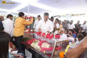 The final journey of nandamuri taraka ratna attended by friends and family