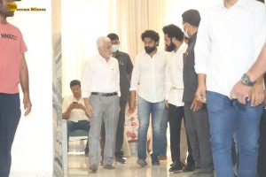 Family and Friends pay last respects to Nandamuri Taraka Ratna