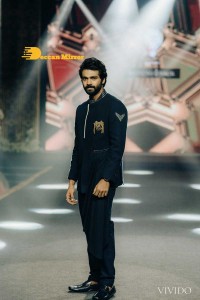 Movie Stars such as Aditi Rao Hydari, Lakshmi Manchu, and Vedika walked the ramp for the 'Teach for Change Annual Fundraiser'