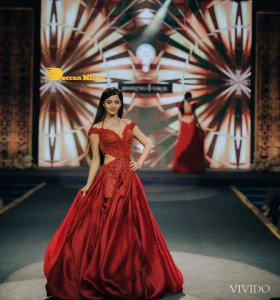 Movie Stars such as Aditi Rao Hydari, Lakshmi Manchu, and Vedika walked the ramp for the 'Teach for Change Annual Fundraiser'